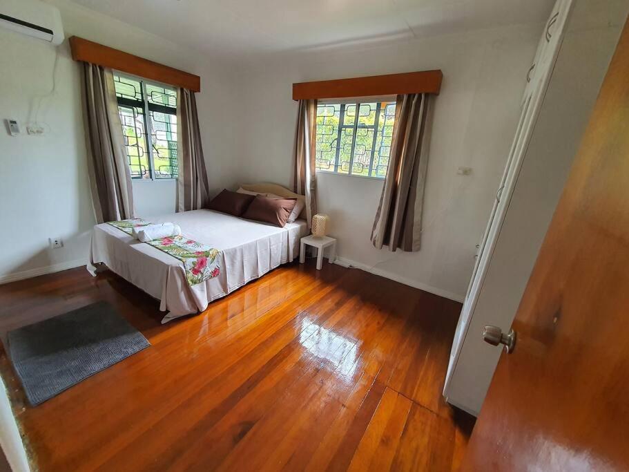 Loverly 3 Bedroom Rental Pool Outdoor Area Upper 苏瓦 外观 照片