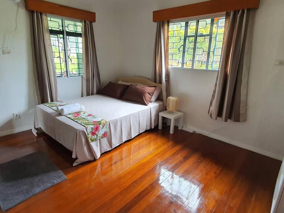 Loverly 3 Bedroom Rental Pool Outdoor Area Upper 苏瓦 外观 照片
