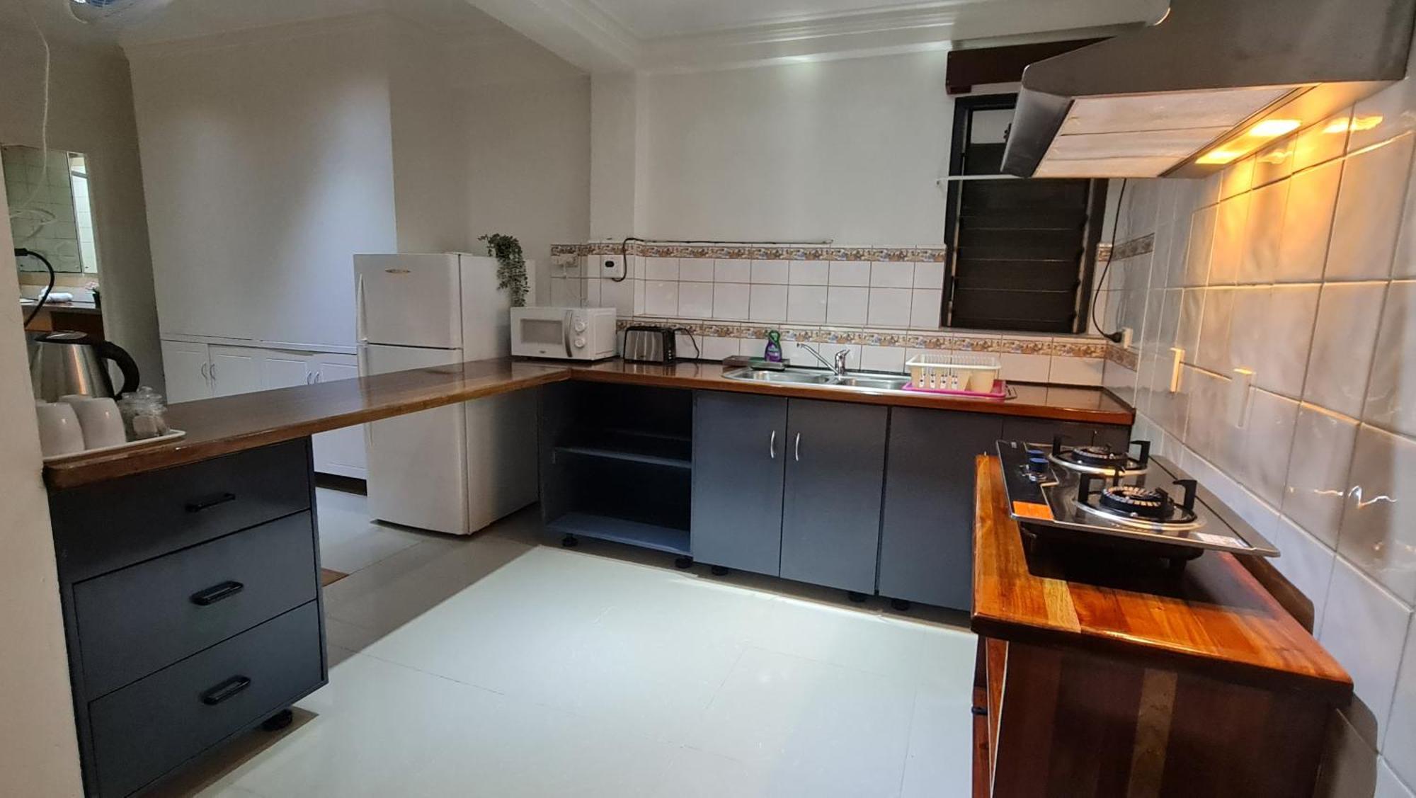 Loverly 3 Bedroom Rental Pool Outdoor Area Upper 苏瓦 外观 照片