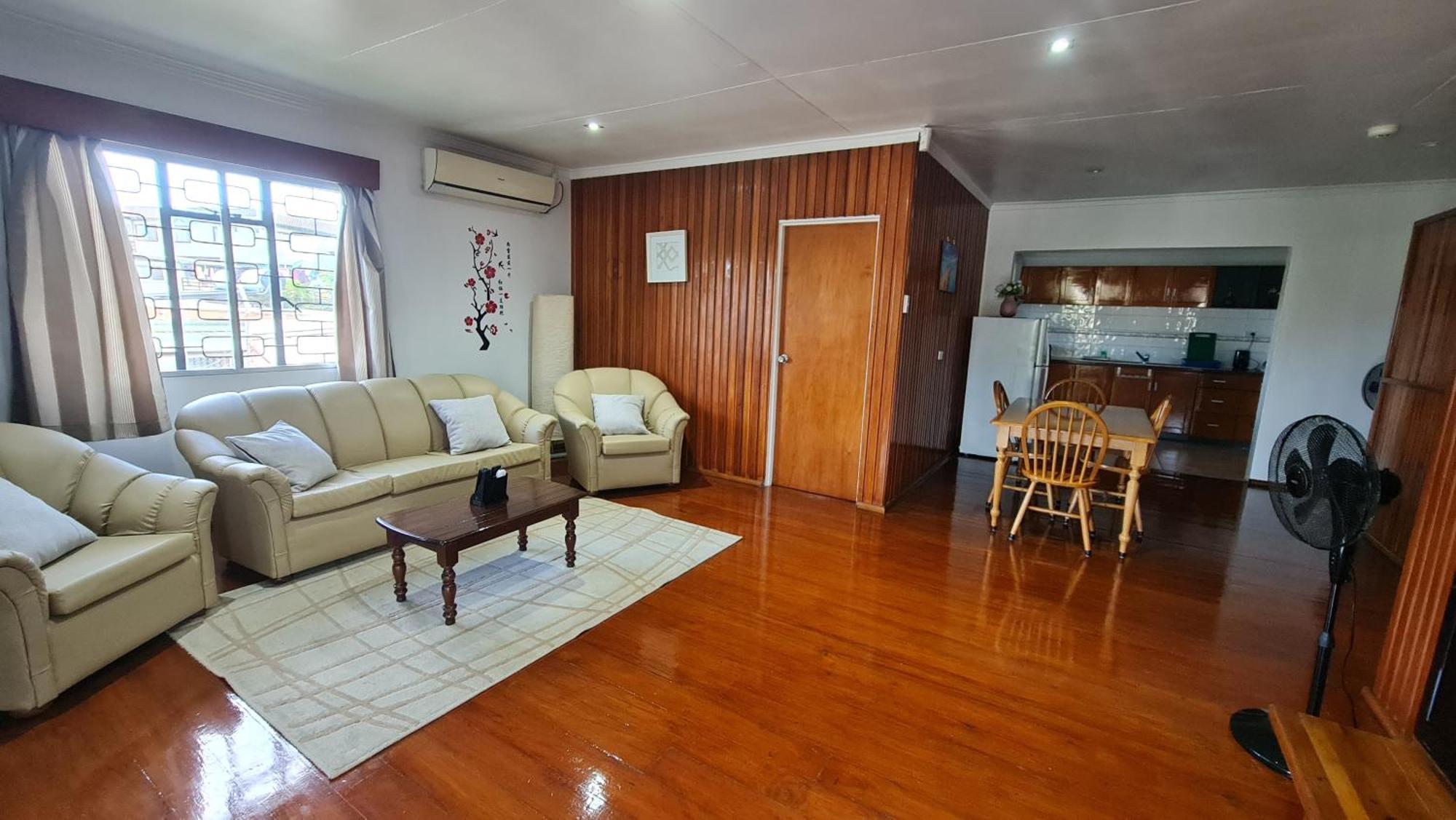 Loverly 3 Bedroom Rental Pool Outdoor Area Upper 苏瓦 外观 照片